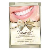 Cartão de Aniversário Sorriso Elegante