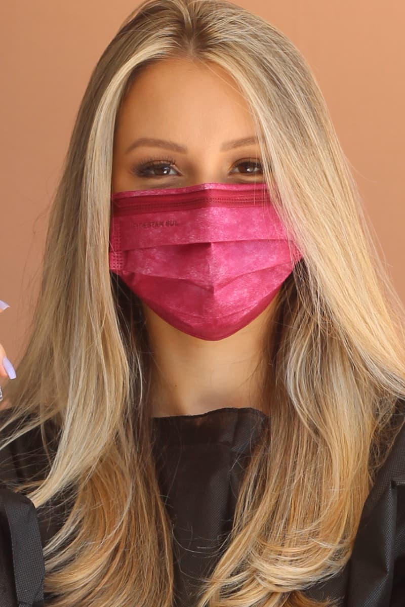 Máscara CIRÚRGICA Descartável Marsala com Elástico Color Destak com 50 Unidades Hipoalergênica e Atóxica - Portal do Médico